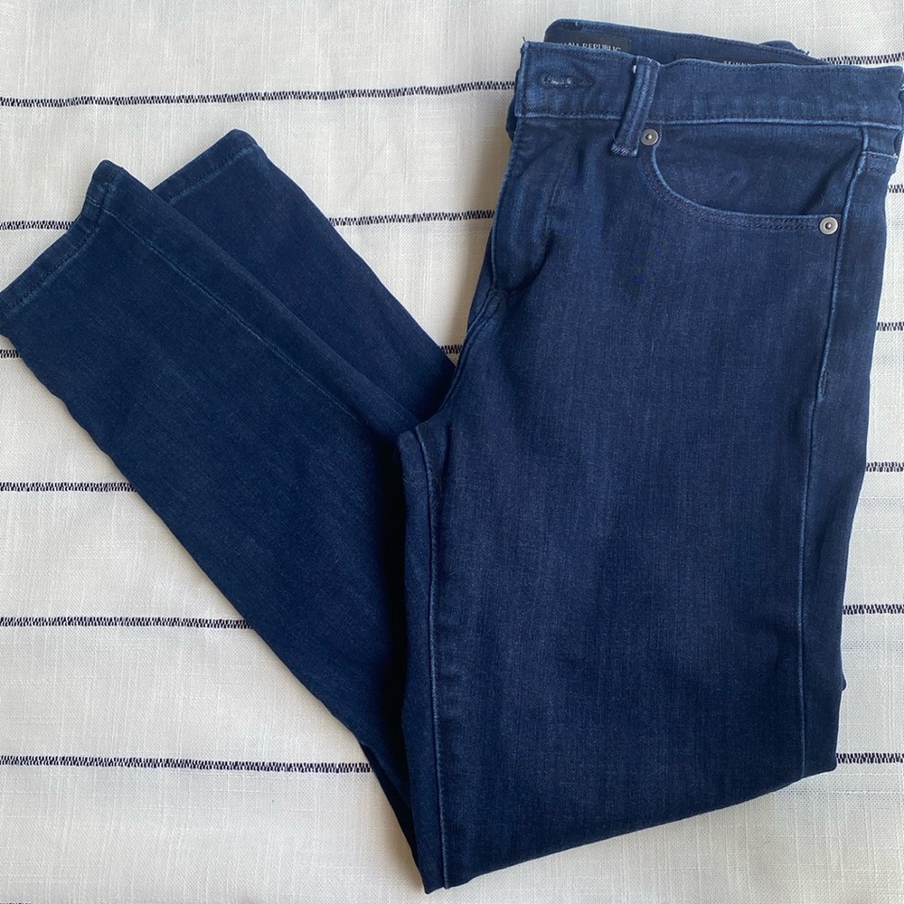BANANA REPUBLIC. Women’s jeans.